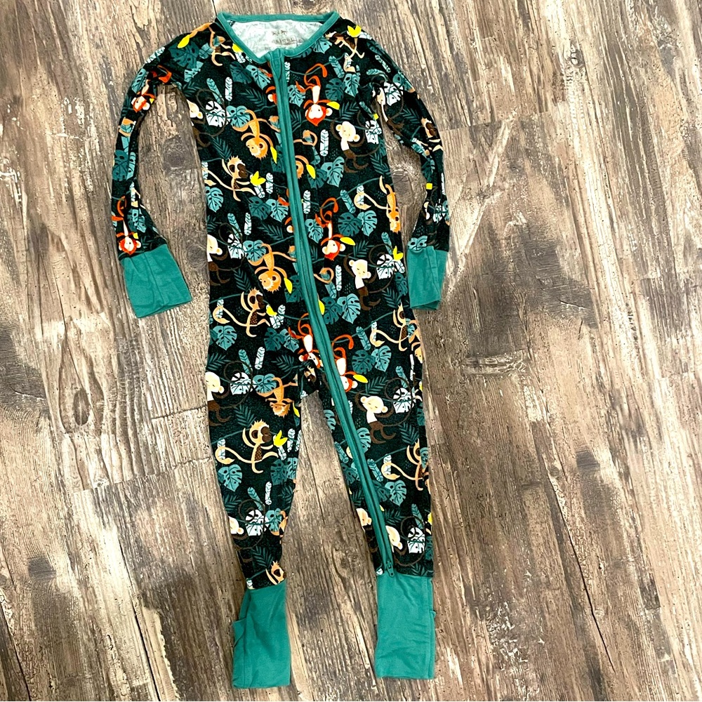 2T Little Sleepies zippy - monkey